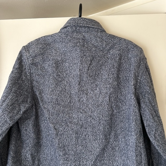 Old Navy shacket, button up heathered blue, regular fit - Picture 4 of 4